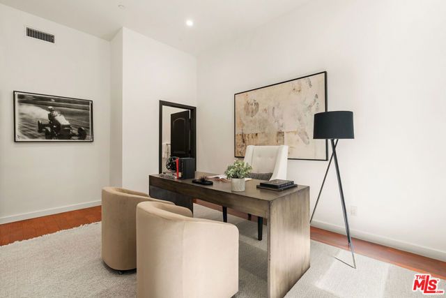 8836 Wonderland Avenue, Los Angeles, CA 90046