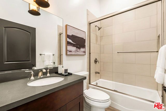 8836 Wonderland Avenue, Los Angeles, CA 90046