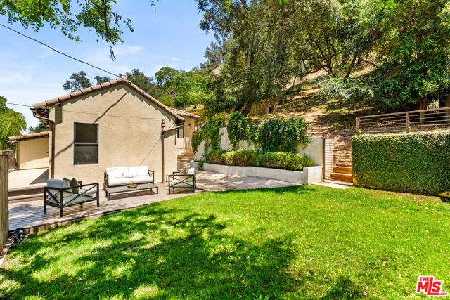 8836 Wonderland Avenue, Los Angeles, CA 90046