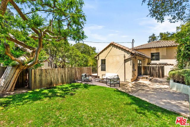 8836 Wonderland Avenue, Los Angeles, CA 90046