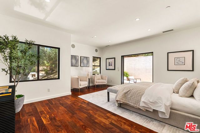 8836 Wonderland Avenue, Los Angeles, CA 90046