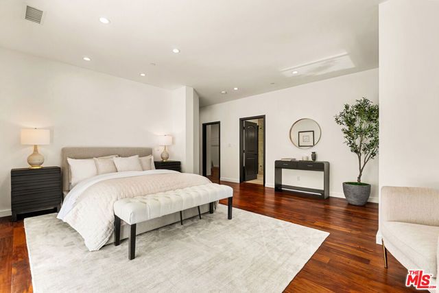 8836 Wonderland Avenue, Los Angeles, CA 90046