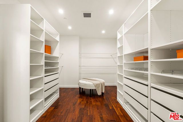8836 Wonderland Avenue, Los Angeles, CA 90046