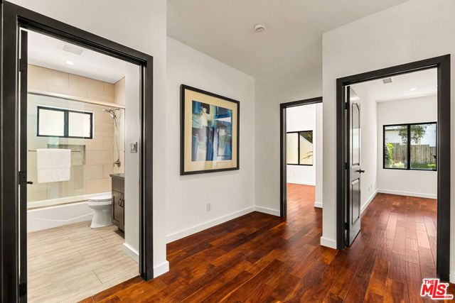 8836 Wonderland Avenue, Los Angeles, CA 90046