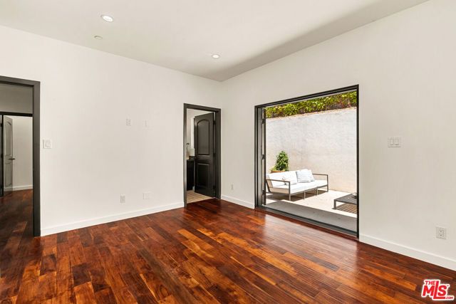 8836 Wonderland Avenue, Los Angeles, CA 90046