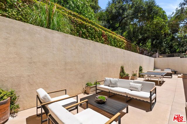 8836 Wonderland Avenue, Los Angeles, CA 90046
