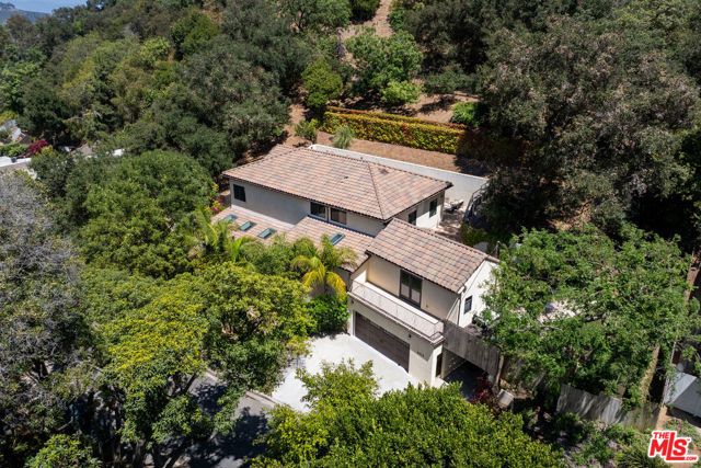 8836 Wonderland Avenue, Los Angeles, CA 90046