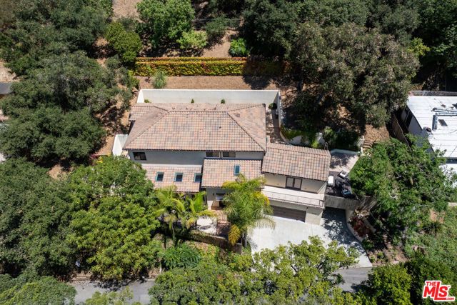 8836 Wonderland Avenue, Los Angeles, CA 90046