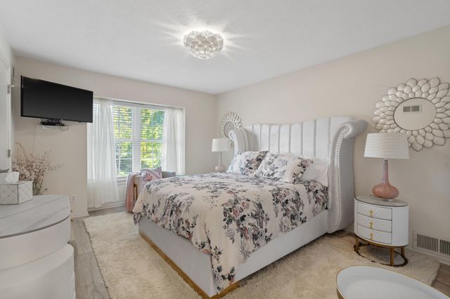 810 S FAIRVIEW RD A, Columbia, MO 65203