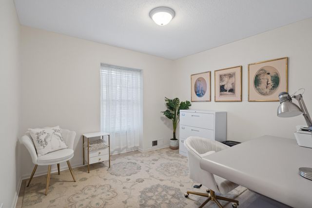 810 S FAIRVIEW RD A, Columbia, MO 65203