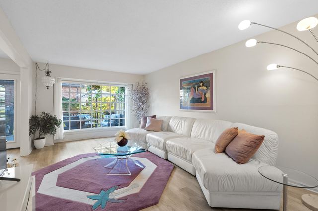 810 S FAIRVIEW RD A, Columbia, MO 65203