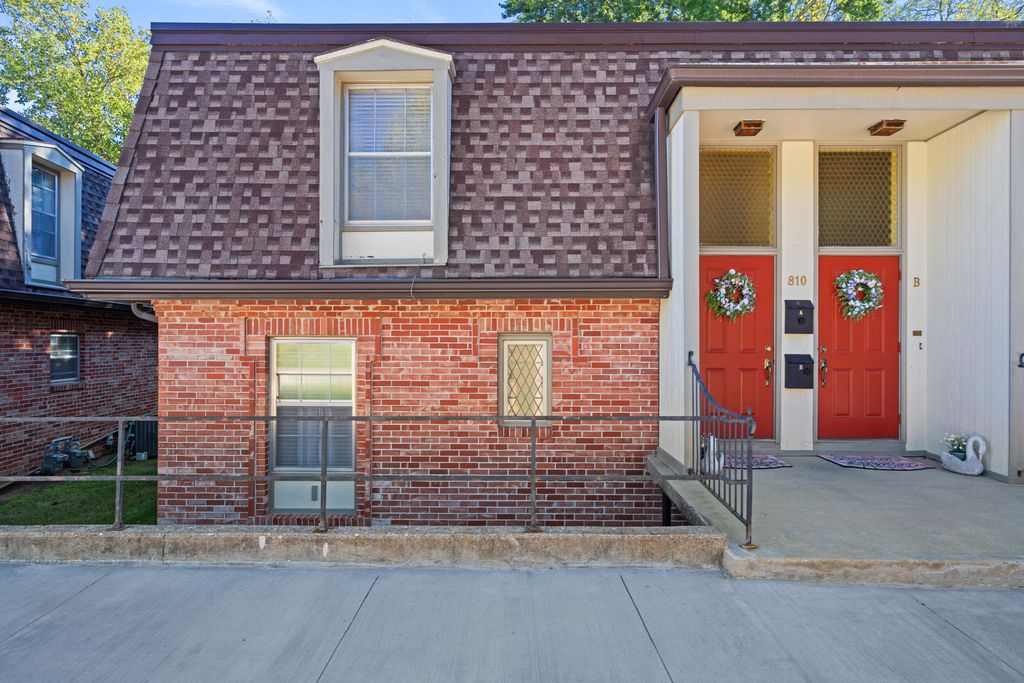 810 S FAIRVIEW RD A, Columbia, MO 65203