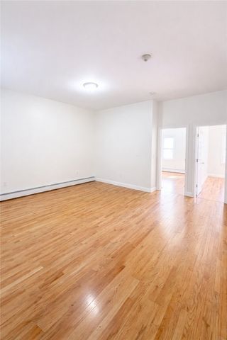 215 State Street B, Bristol, RI 02809
