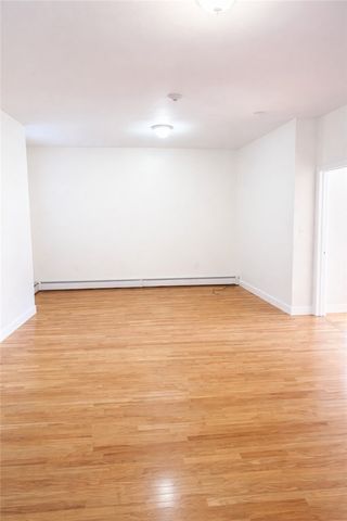 215 State Street B, Bristol, RI 02809