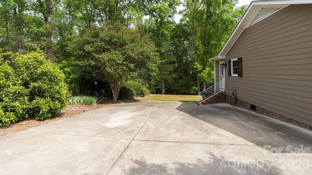 2322 Bearskin Lane, Monroe, NC 28110