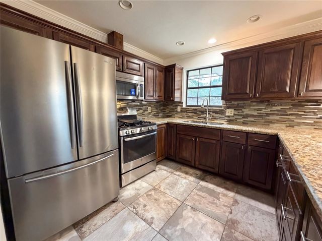 4207 Fallen Oaks Drive, Houston, TX 77091