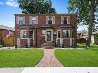 5622 S Oak Park Avenue, Chicago, IL 60638