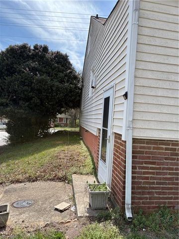 2619 Phillips Avenue, Greensboro, NC 27405