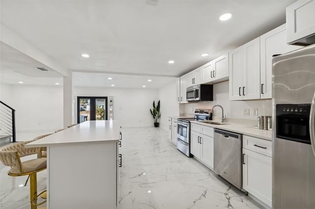 8737 BAY POINTE DRIVE, Tampa, FL 33615