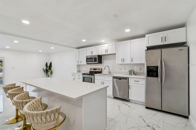 8737 BAY POINTE DRIVE, Tampa, FL 33615