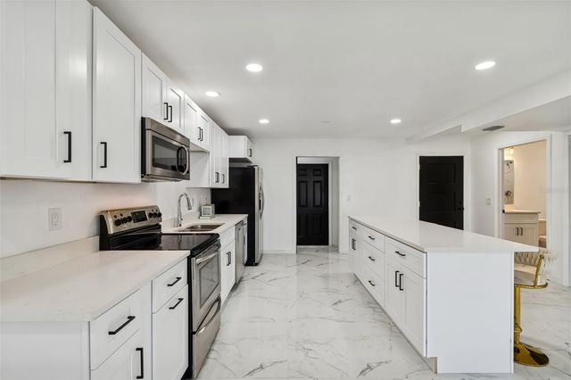 8737 BAY POINTE DRIVE, Tampa, FL 33615