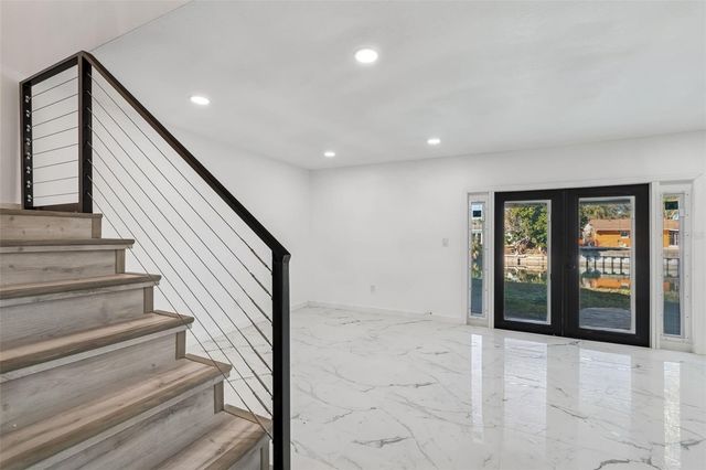 8737 BAY POINTE DRIVE, Tampa, FL 33615