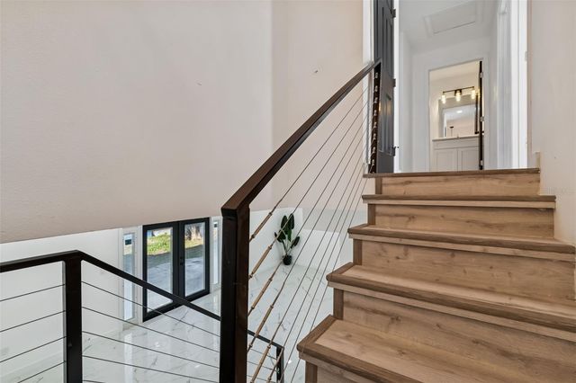 8737 BAY POINTE DRIVE, Tampa, FL 33615