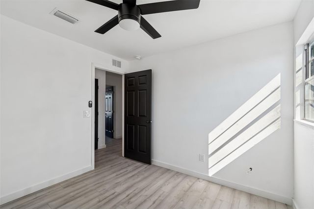 8737 BAY POINTE DRIVE, Tampa, FL 33615