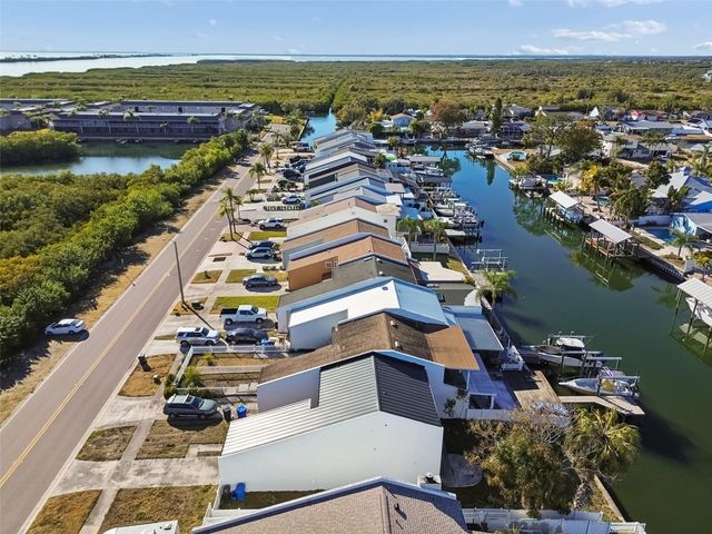 8737 BAY POINTE DRIVE, Tampa, FL 33615