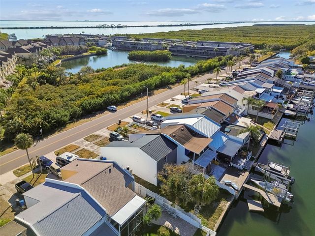 8737 BAY POINTE DRIVE, Tampa, FL 33615