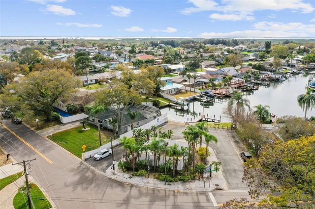 8737 BAY POINTE DRIVE, Tampa, FL 33615