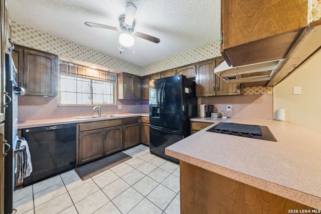 323 Madrid, Universal City, TX 78148