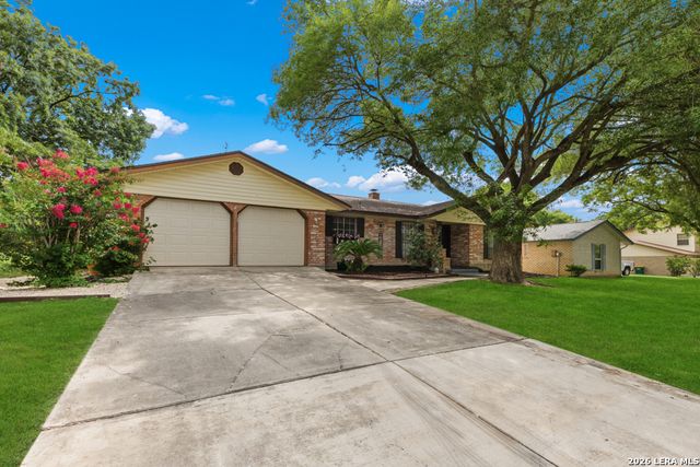 323 Madrid, Universal City, TX 78148