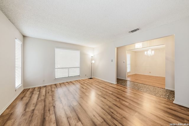 323 Madrid, Universal City, TX 78148