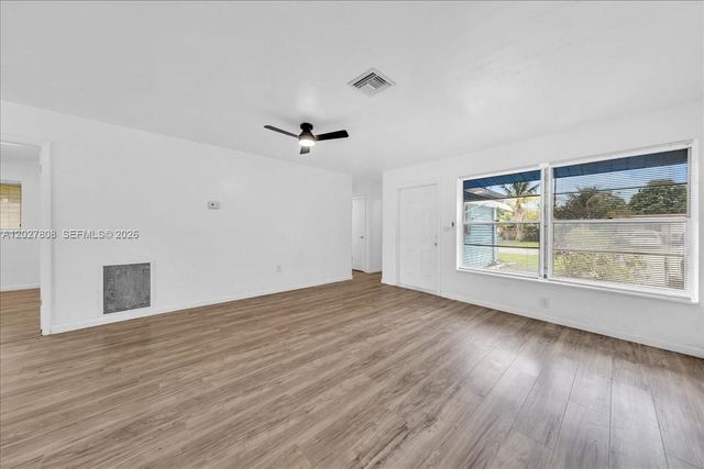 6531 Sherman St, Hollywood, FL 33024