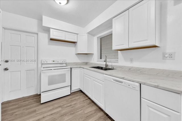 6531 Sherman St, Hollywood, FL 33024