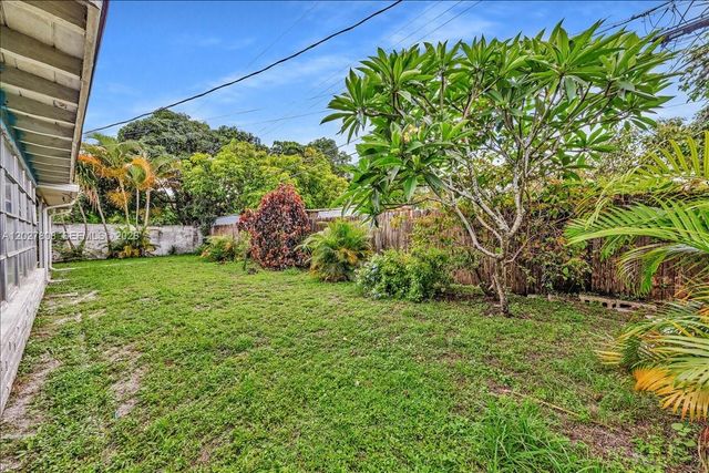 6531 Sherman St, Hollywood, FL 33024