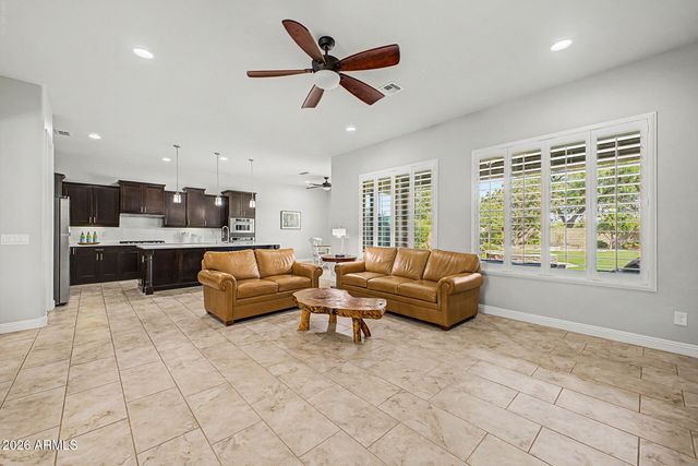 3332 E AZALEA Drive, Gilbert, AZ 85298