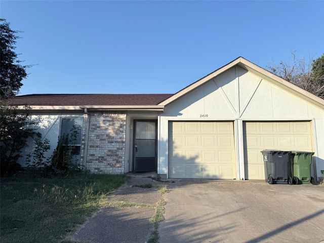 2410 Clint Court, Arlington, TX 76014