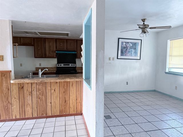 2410 Clint Court, Arlington, TX 76014