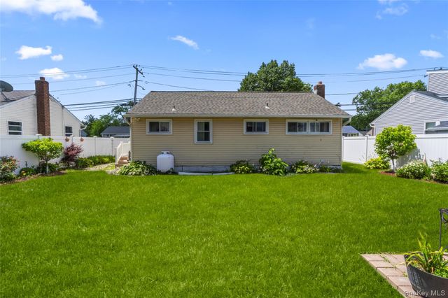 3414 Great Neck Road, Amityville, NY 11701