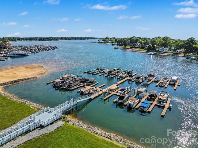 18726 Nautical Drive 103, Cornelius, NC 28031