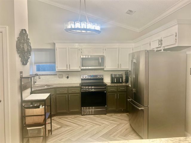 203 Hillside Drive, Kennedale, TX 76060