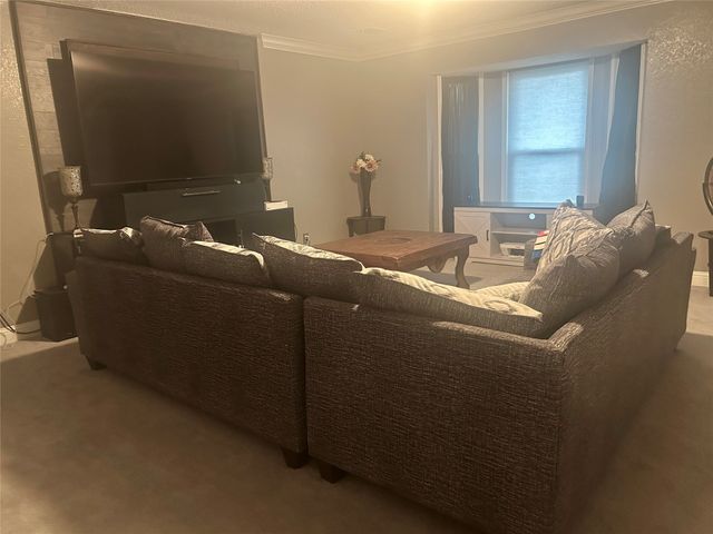 203 Hillside Drive, Kennedale, TX 76060