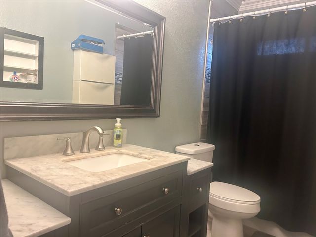 203 Hillside Drive, Kennedale, TX 76060