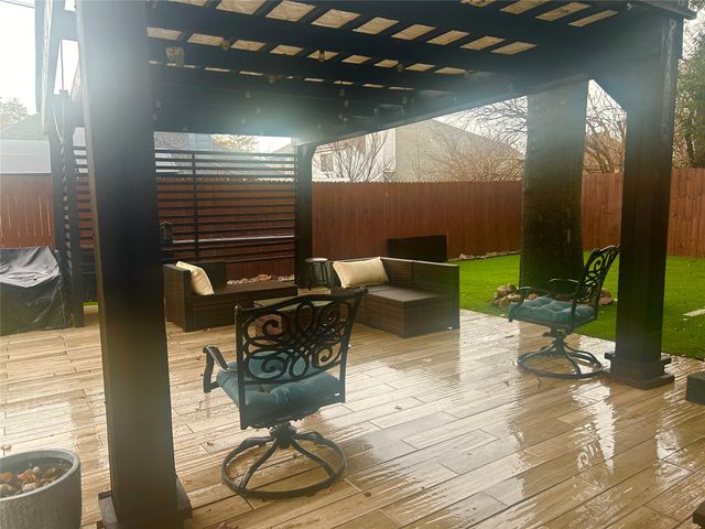 203 Hillside Drive, Kennedale, TX 76060