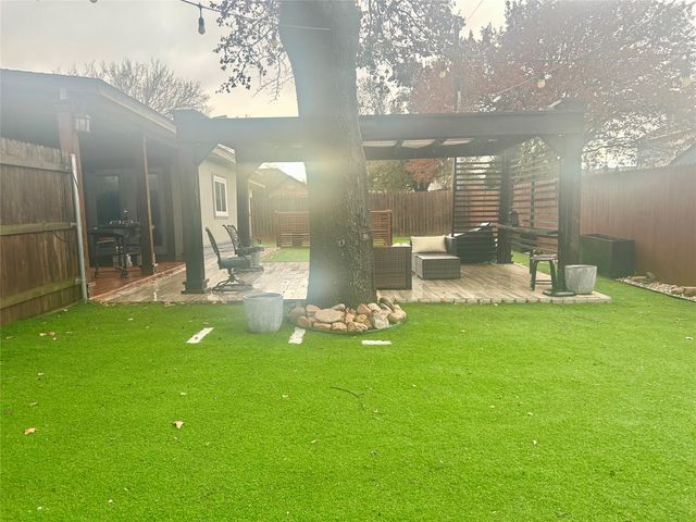 203 Hillside Drive, Kennedale, TX 76060