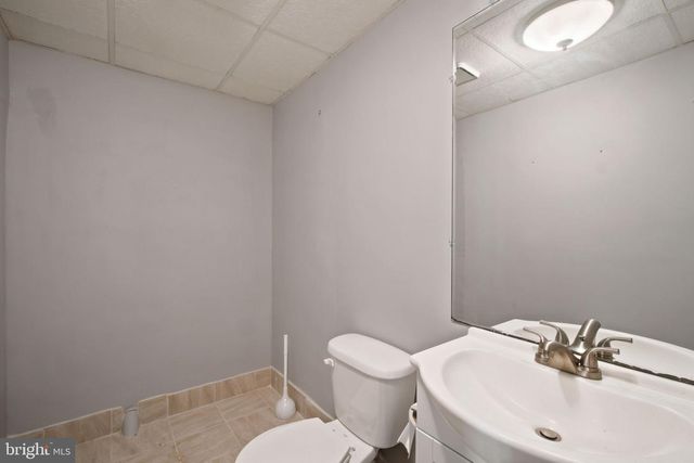 112 E MAIN ST, Westminster, MD 21157