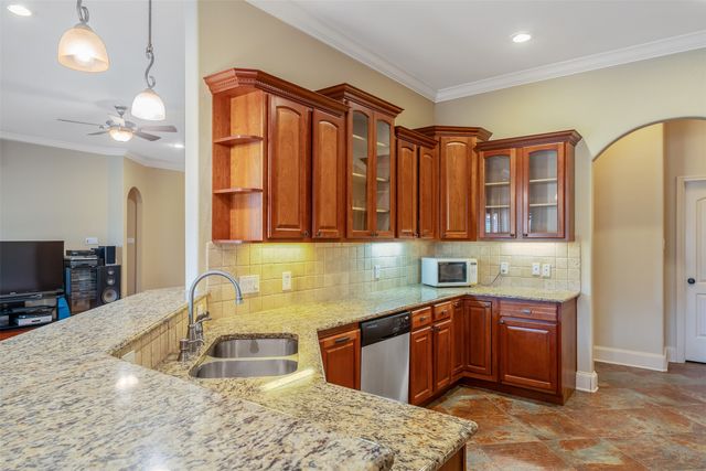 6526 Ashmore, Tyler, TX 75703