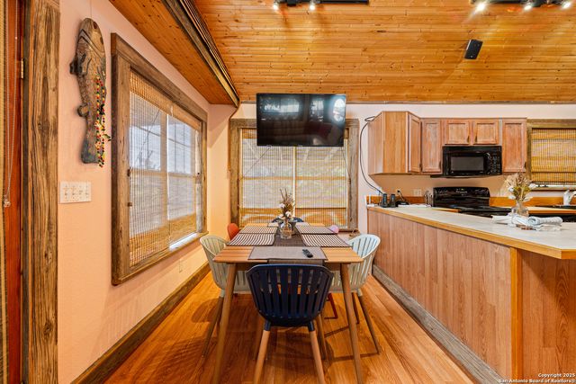 1420 lakeshore, Canyon Lake, TX 78133